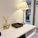 Très beau studio refait à neuf - Plein centre